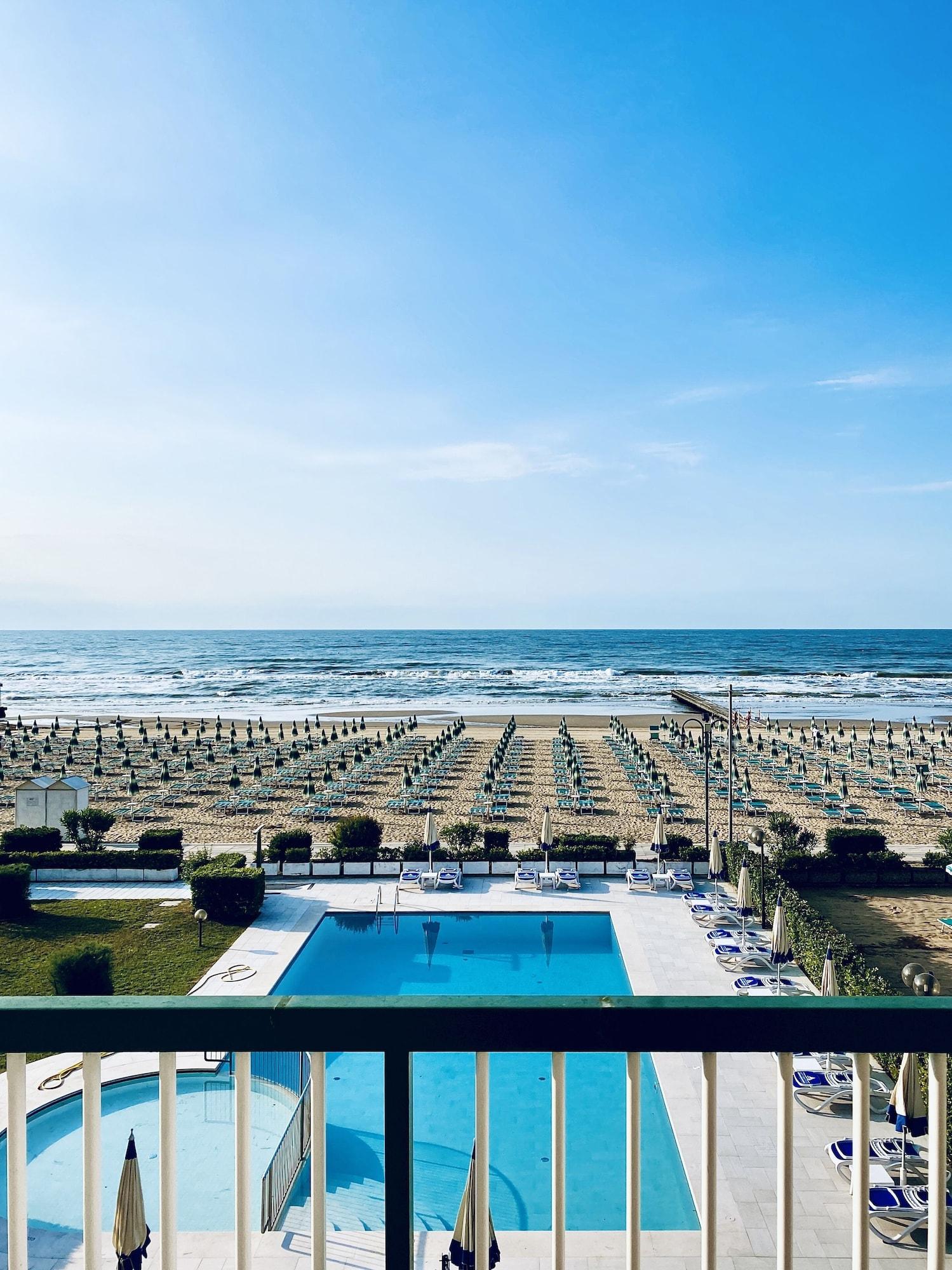 Hotel Florida Lido di Jesolo Exterior foto