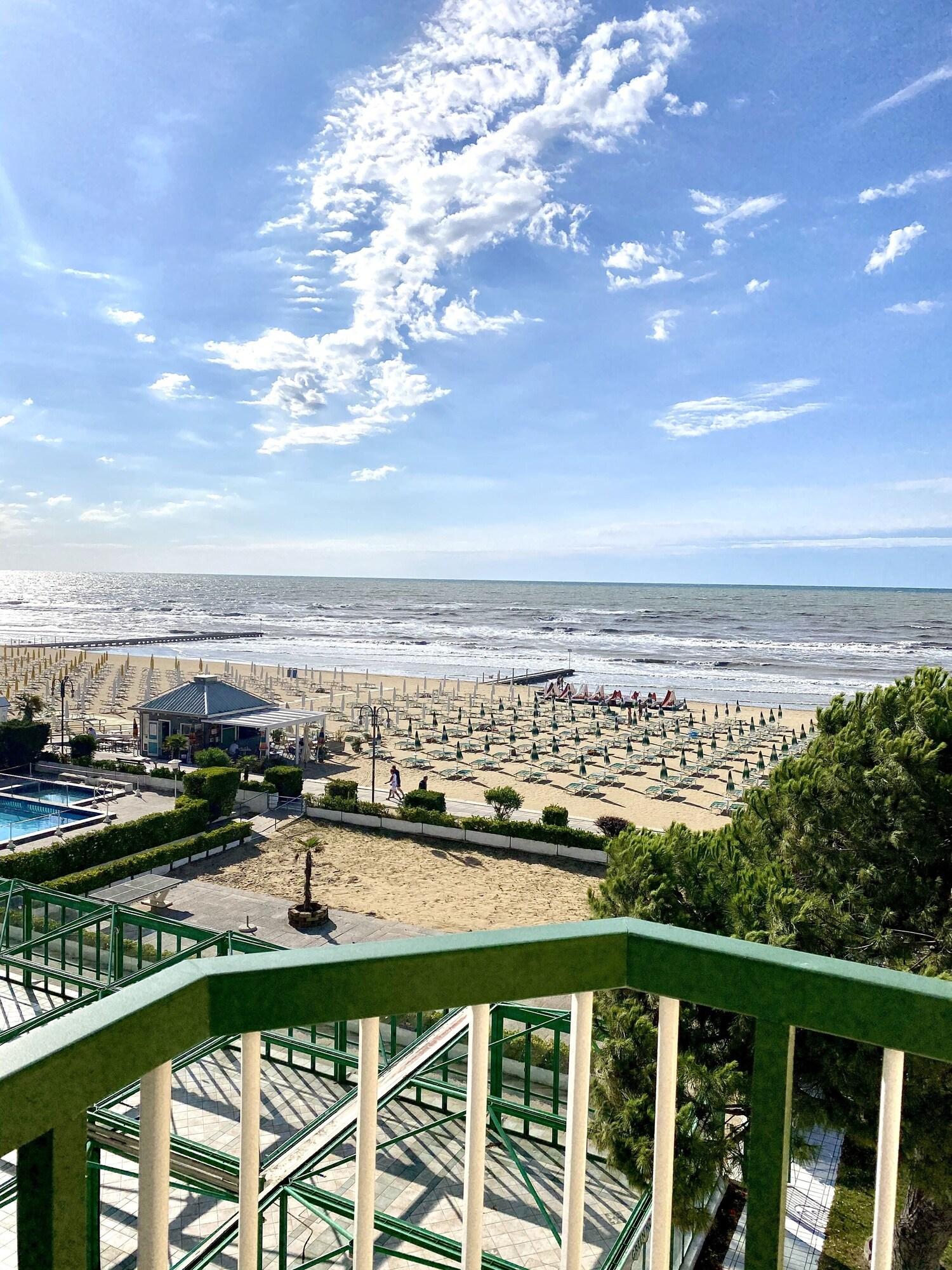 Hotel Florida Lido di Jesolo Exterior foto