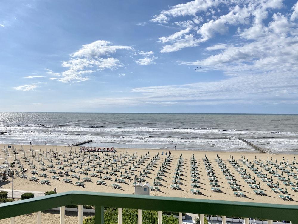 Hotel Florida Lido di Jesolo Exterior foto